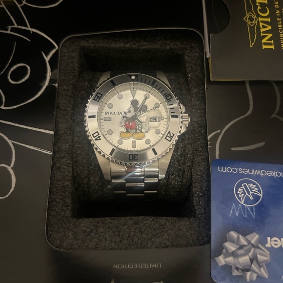 Invicta Mickey watch new - Picture 2 of 4
